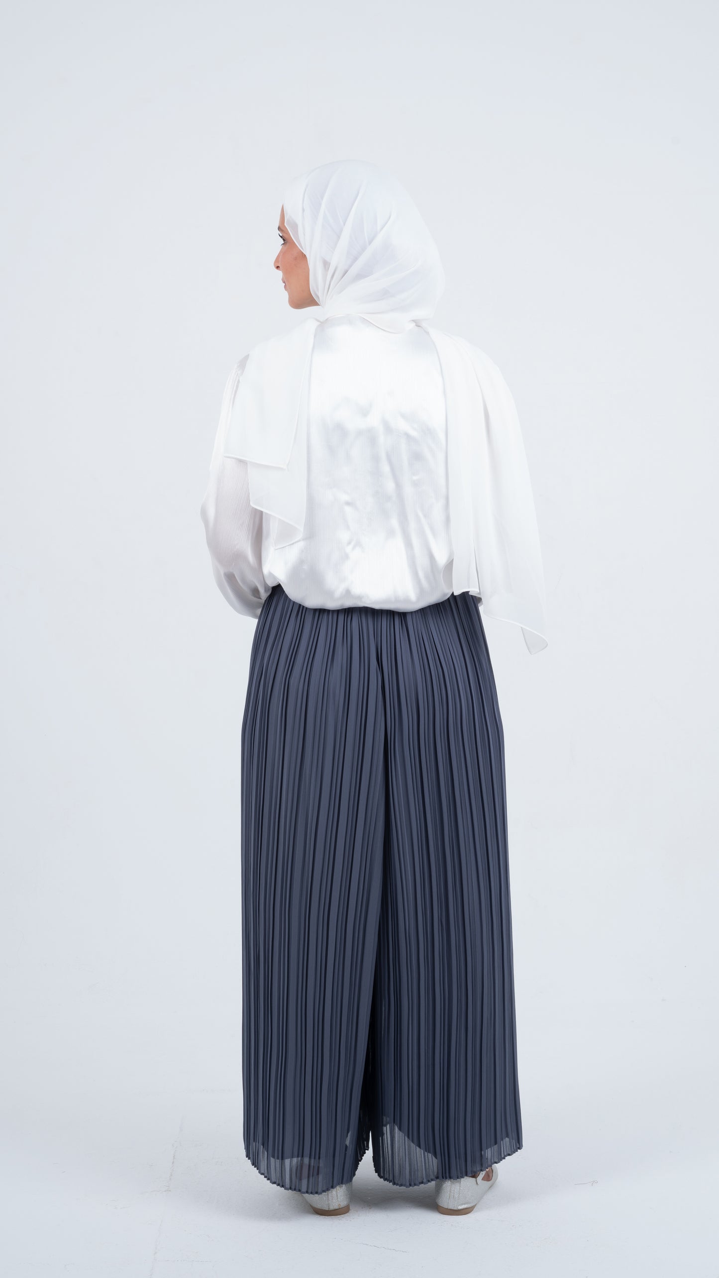 Grey Pleated Wide Pants