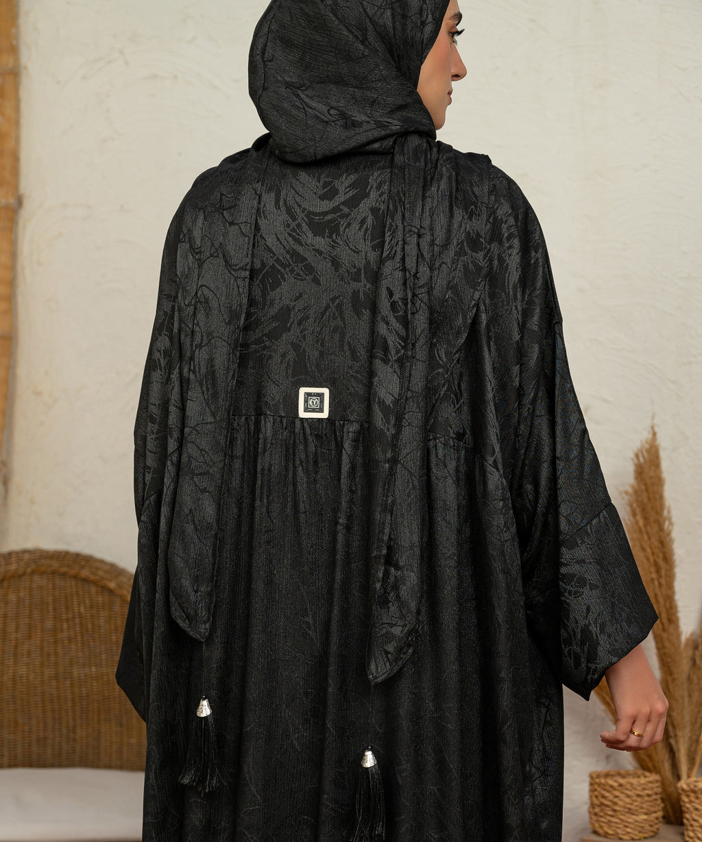 Printed Jacquard Satin isdal - اسدال ستان جاكار مطبوع (Black printed)