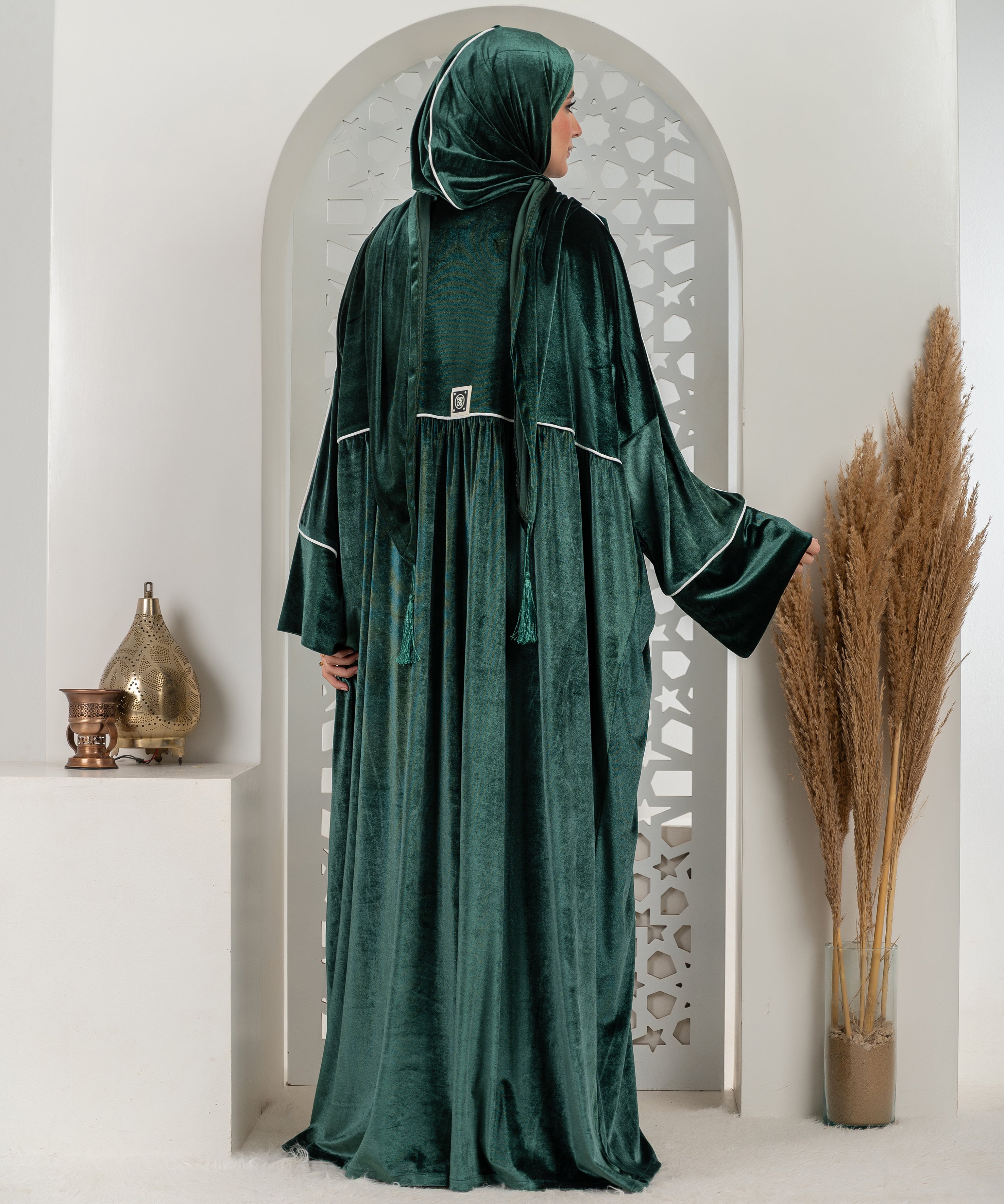 Luxury Green Velvet Isdal - اسدال قطيفة سادة