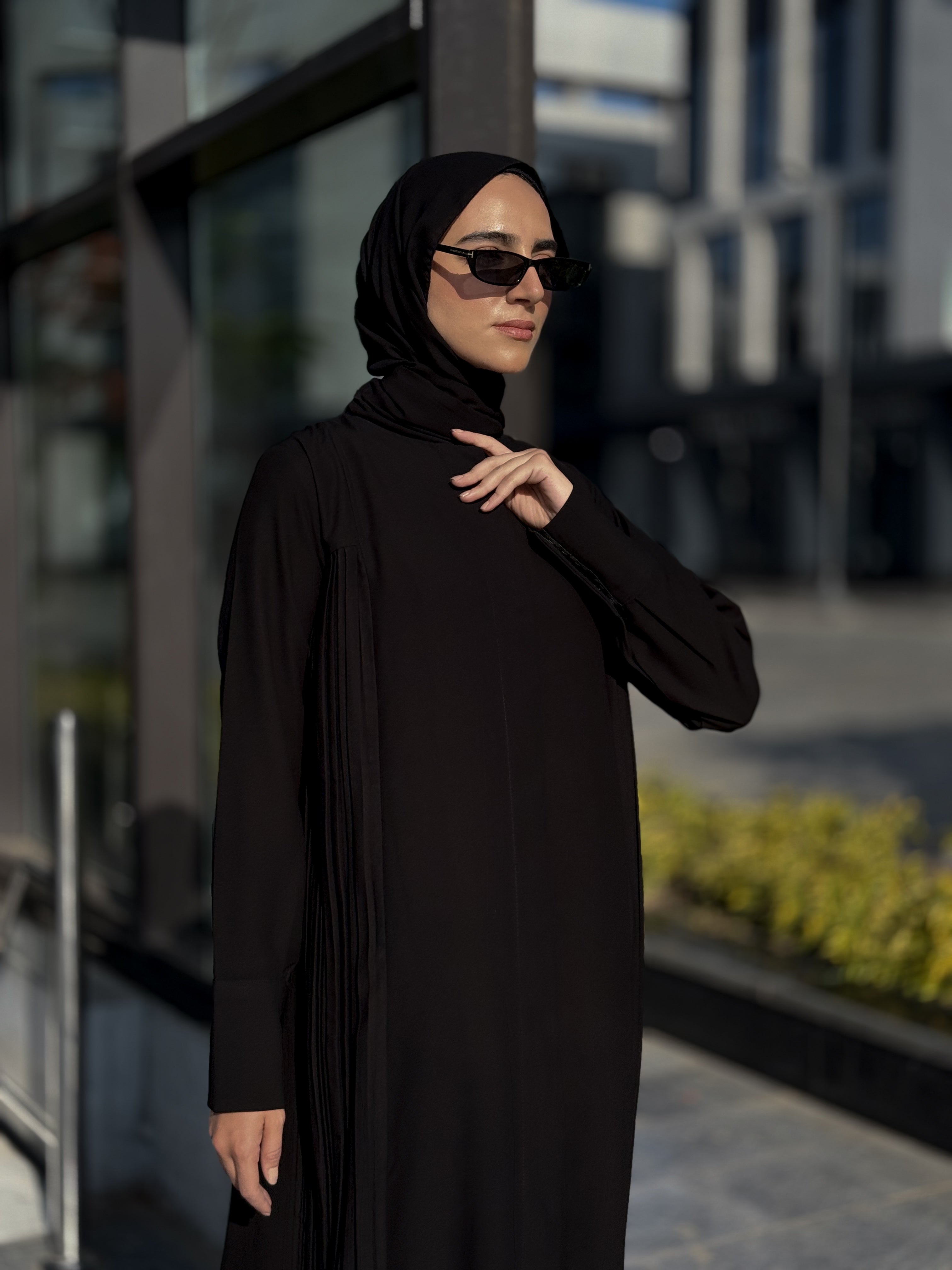Elegant Pleated-Side Abaya