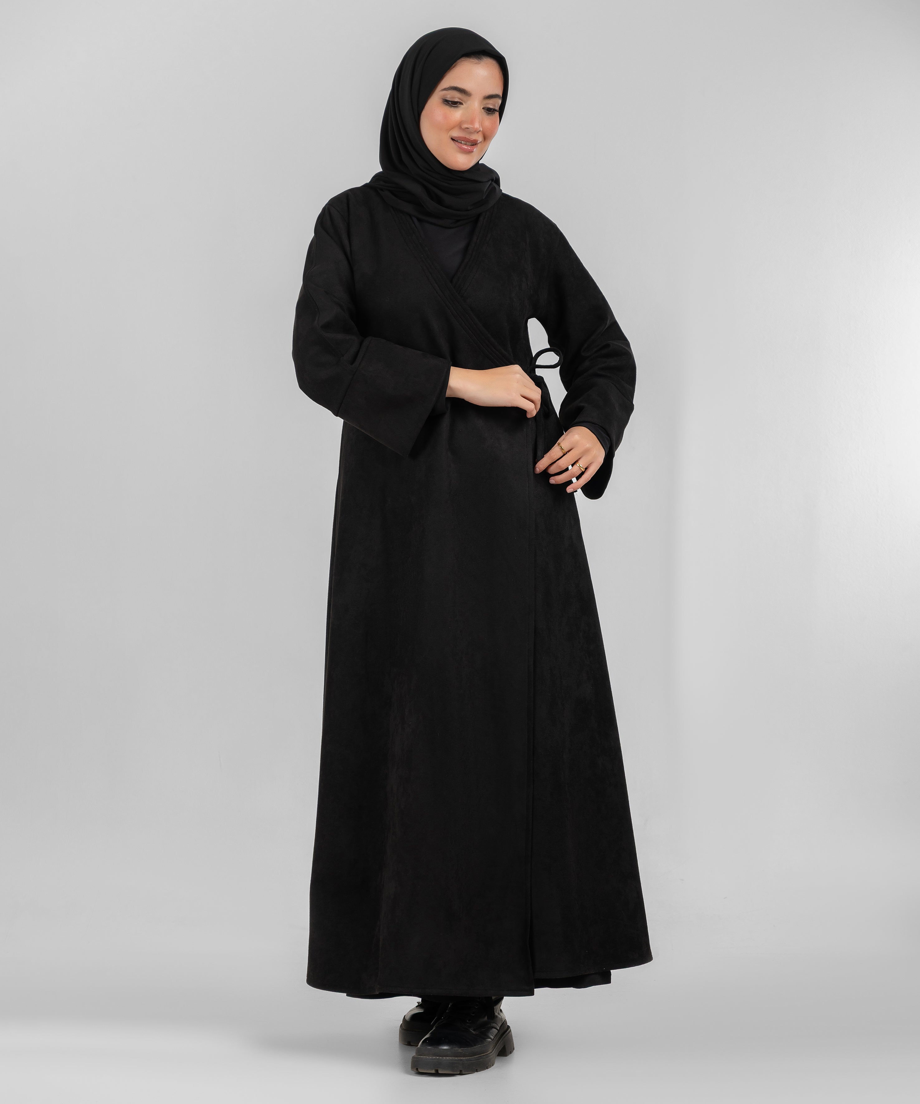 Set : Wrap Abaya Suede ( Black 0026 ) + Black Basic