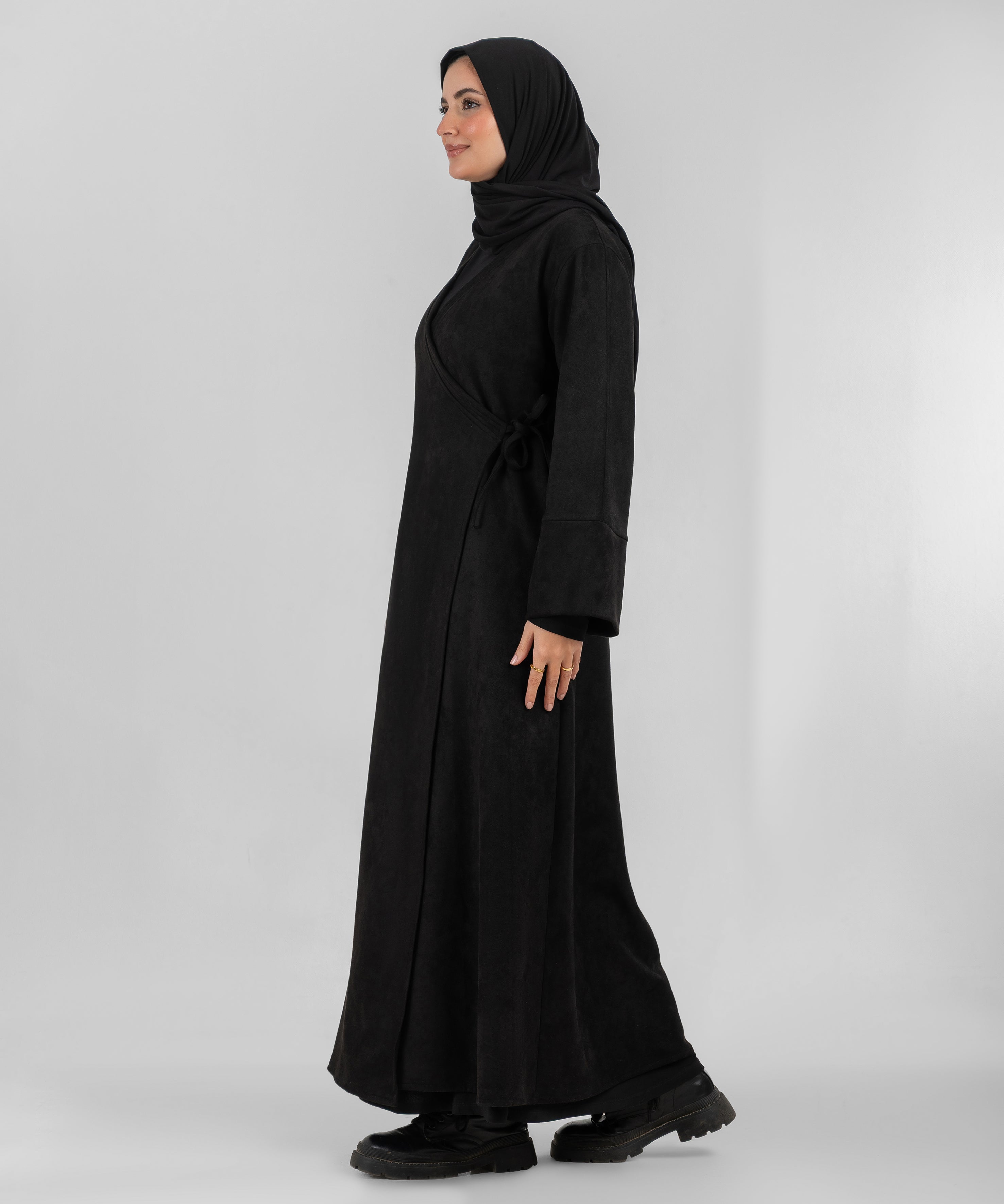 Set : Wrap Abaya Suede ( Black 0026 ) + Black Basic