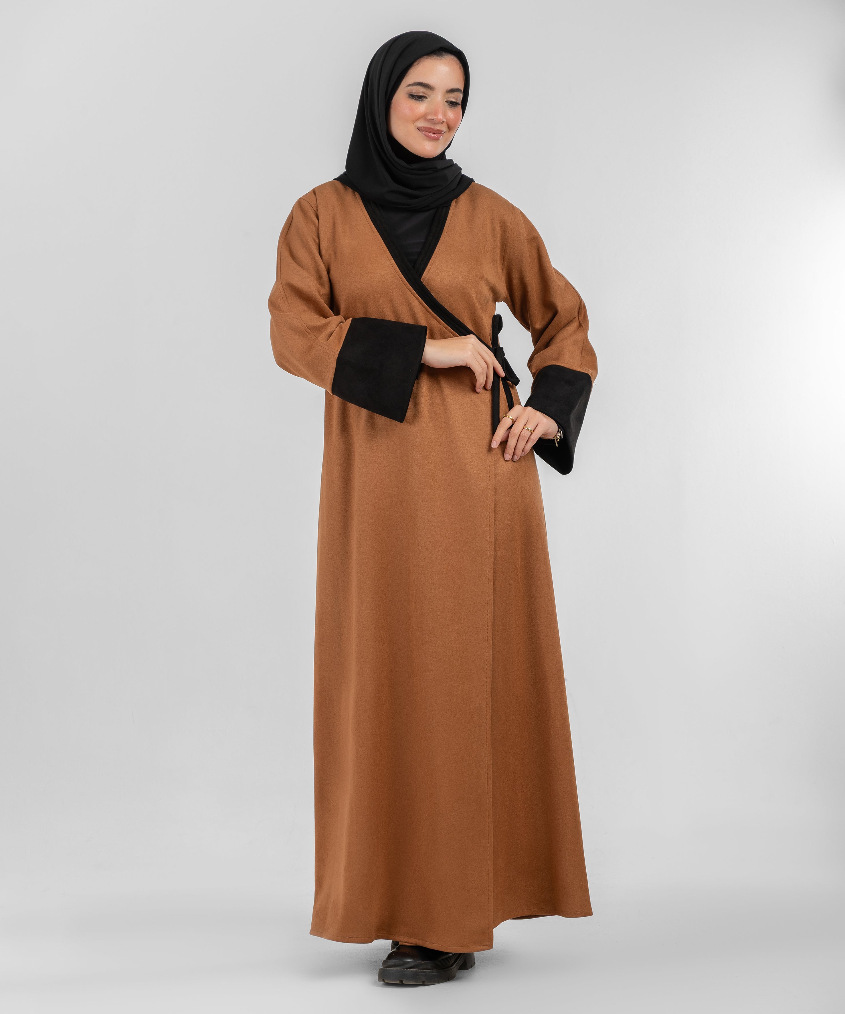 Set : Wrap Abaya Suede ( Havan 0026 ) + Black Basic
