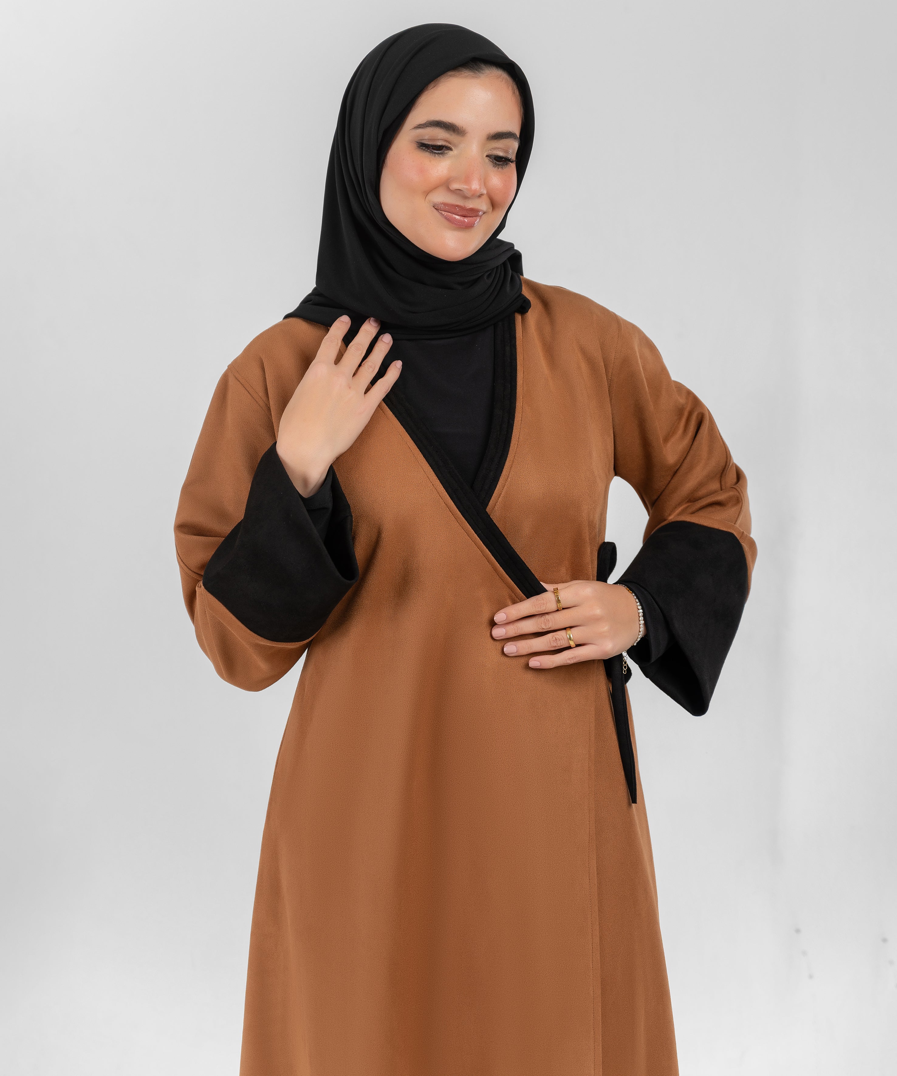 Set : Wrap Abaya Suede ( Havan 0026 ) + Black Basic