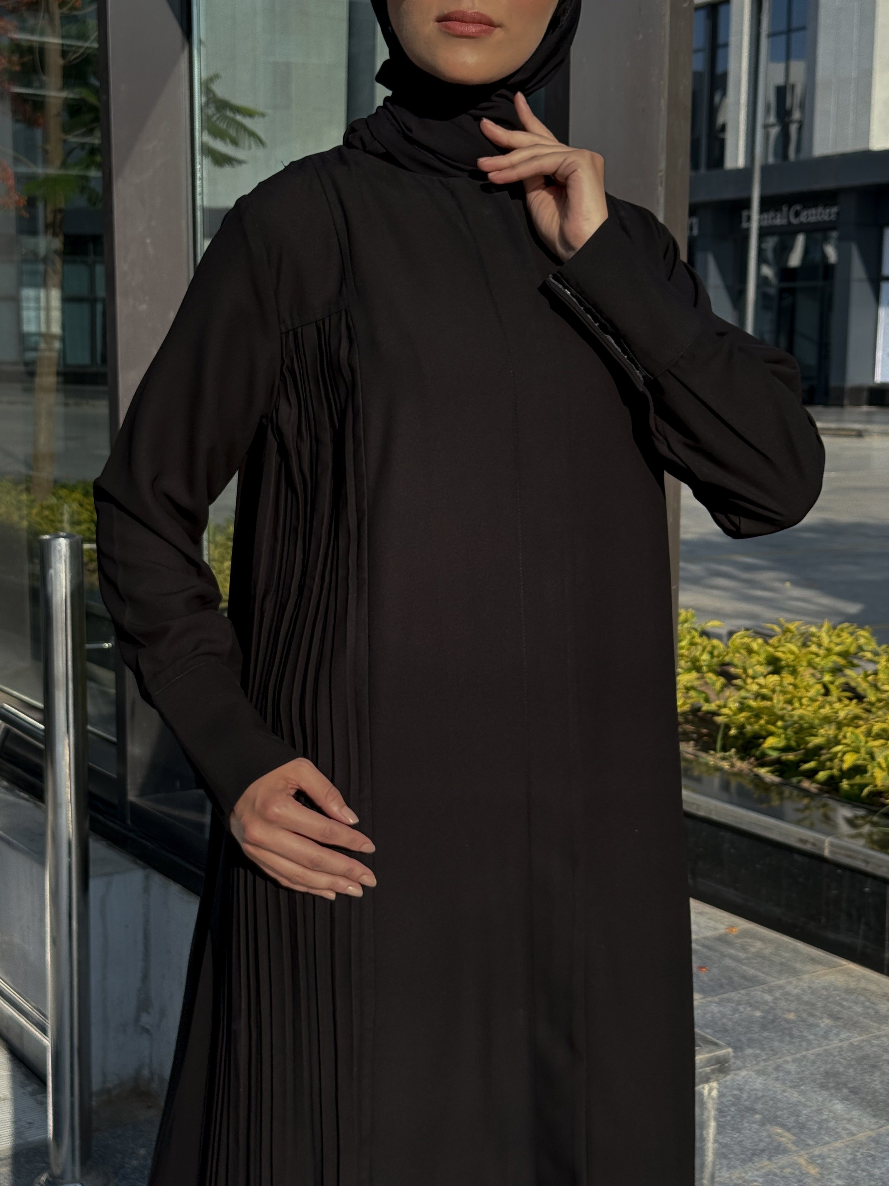 Elegant Pleated-Side Abaya
