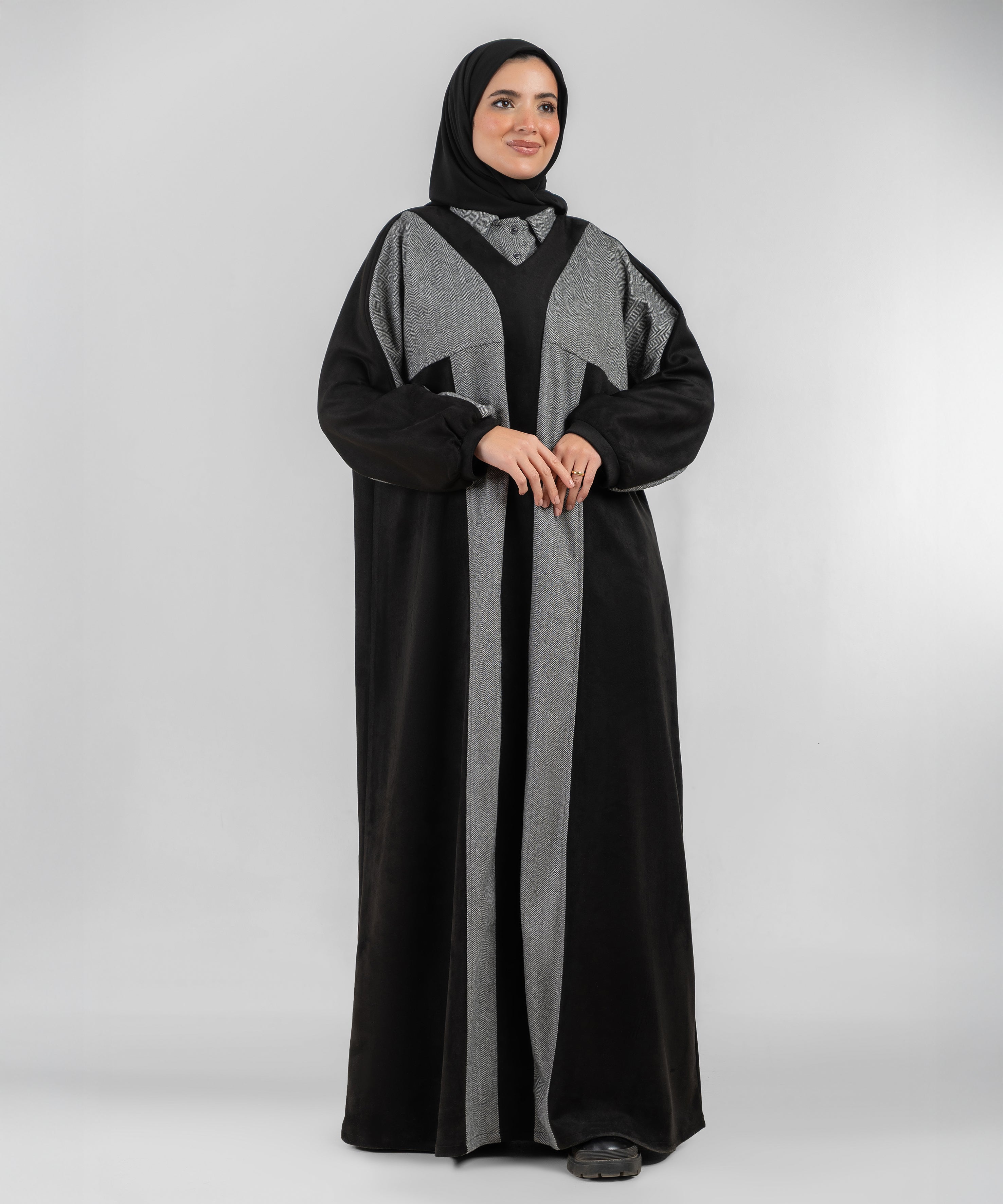 Winter Elegant Two-Tone Modest Abaya – Black & Grey Tweed