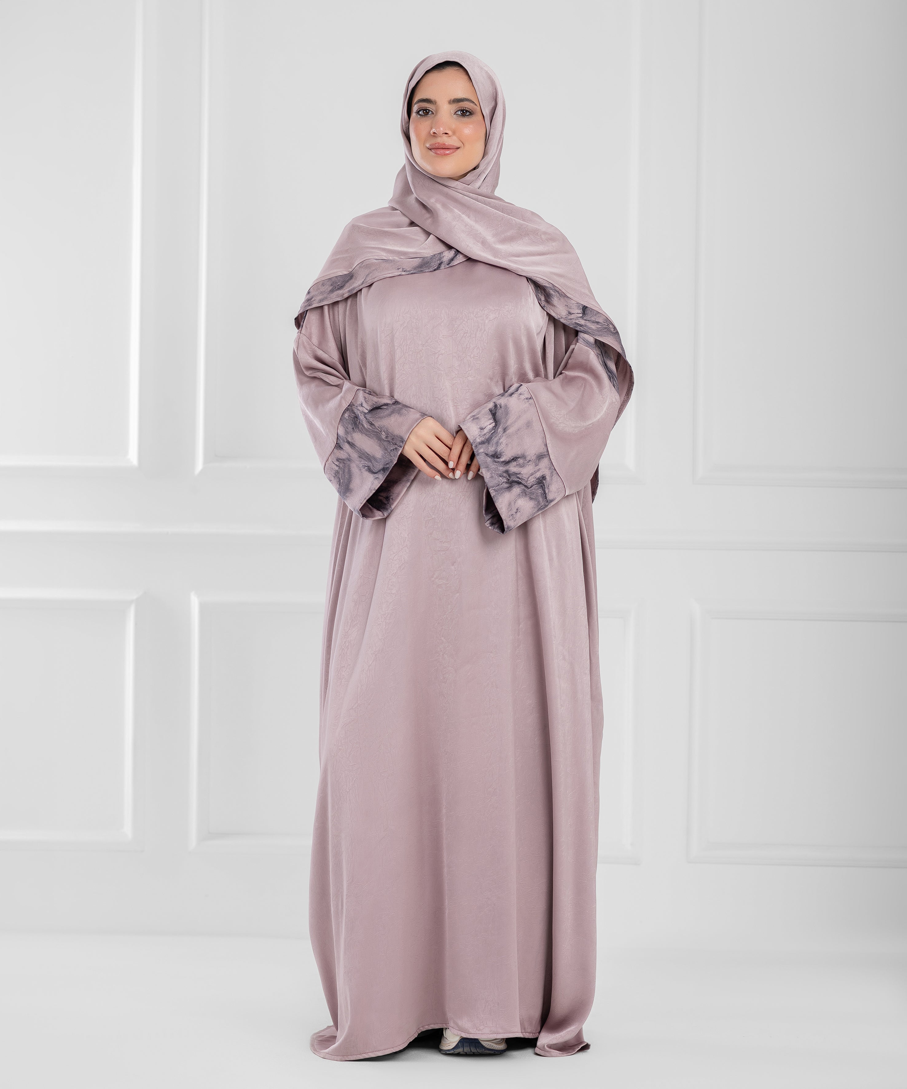 LUNA Jacquard Satin isdal - اسدال لونا ستان جاكار (cashmere printed sleeves)