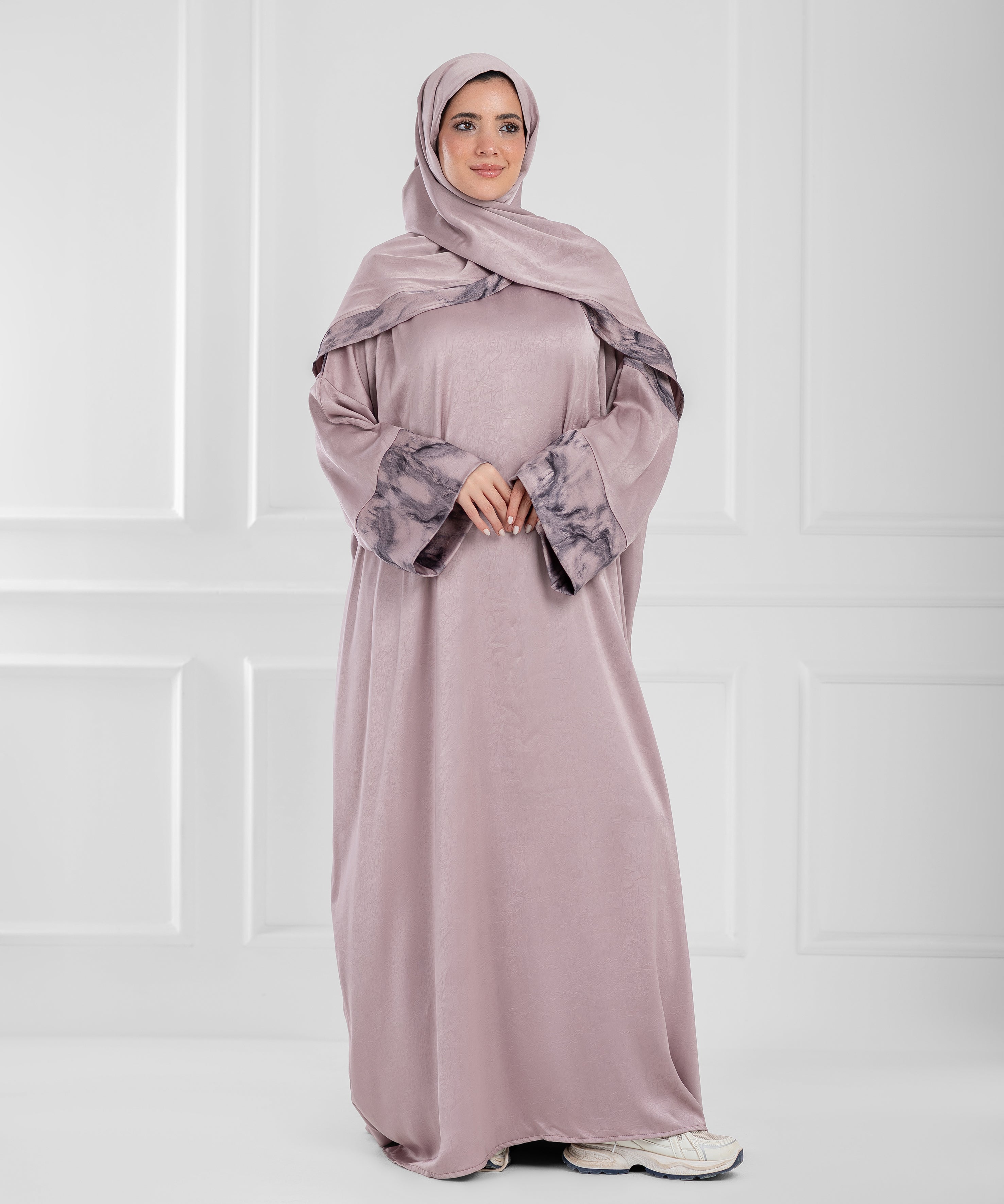 LUNA Jacquard Satin isdal - اسدال لونا ستان جاكار (cashmere printed sleeves)