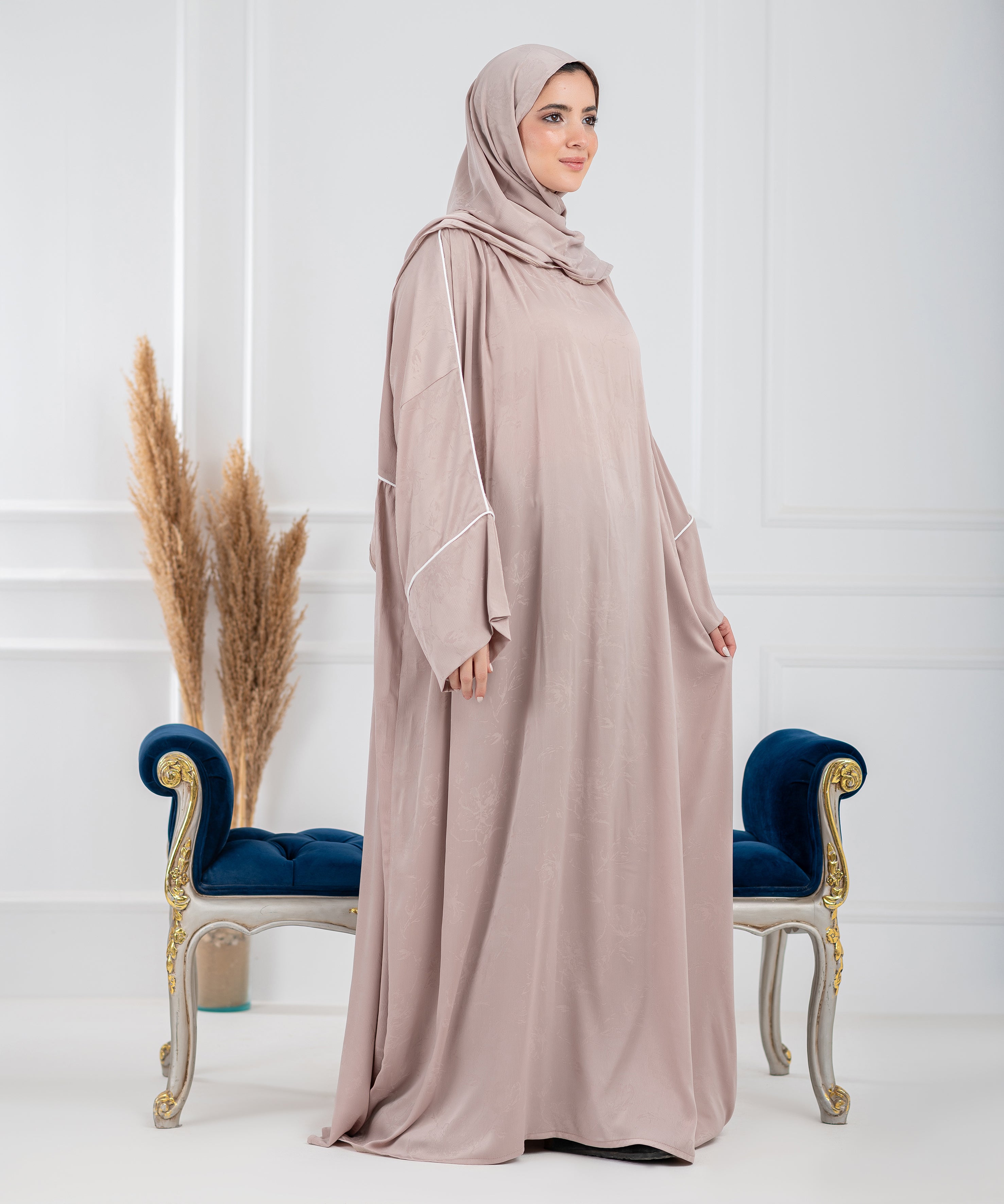 SOKOON Jacquard Satin isdal - اسدال سكون ستان جاكار  (beige)