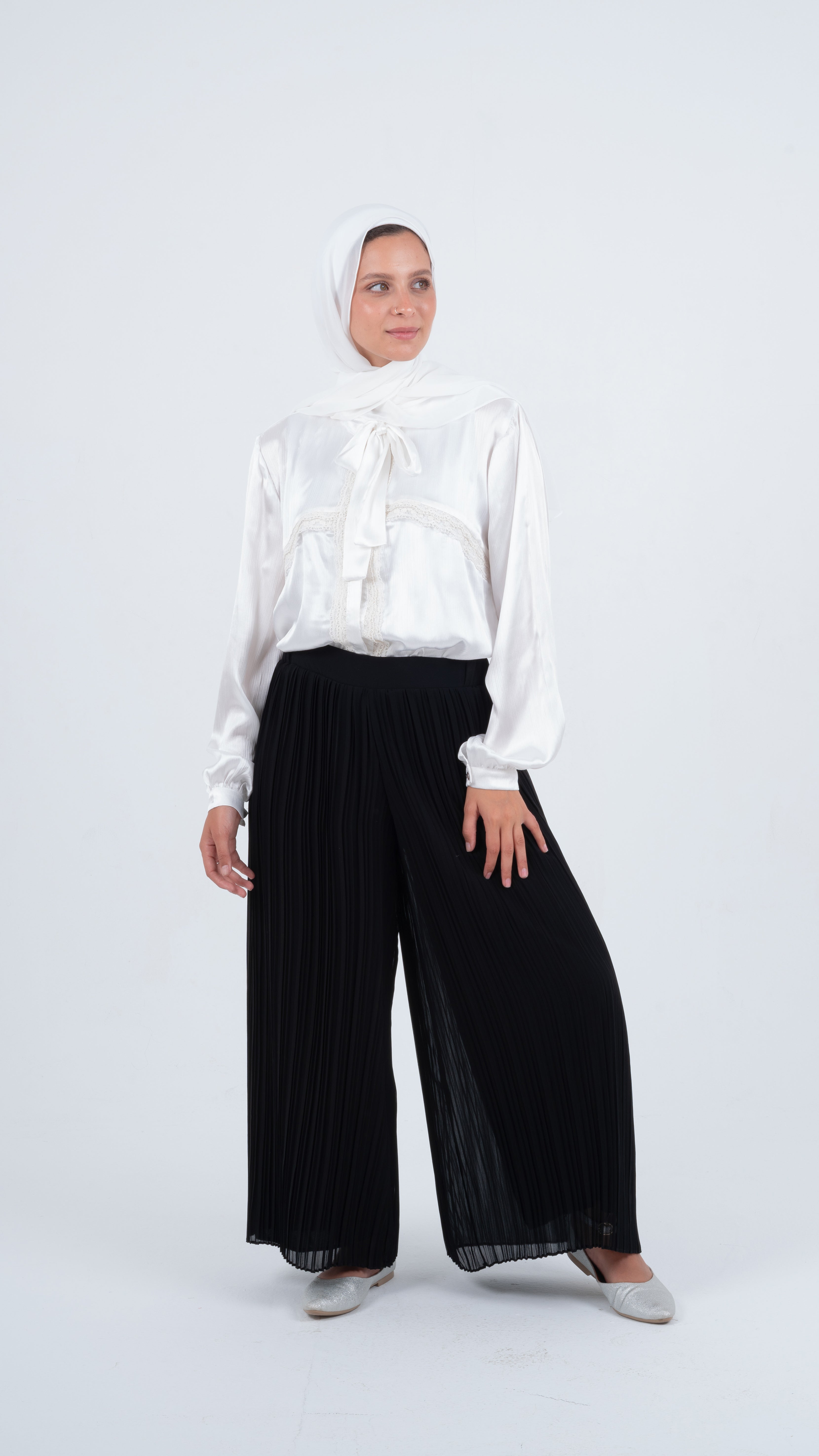Black Pleated Wide Pants