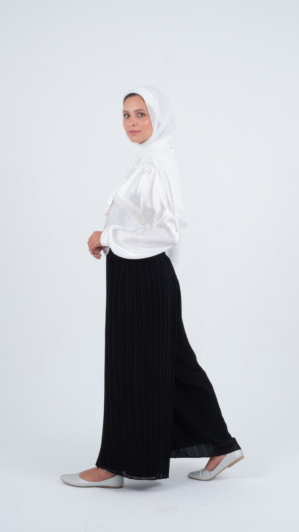 Black Pleated Wide Pants