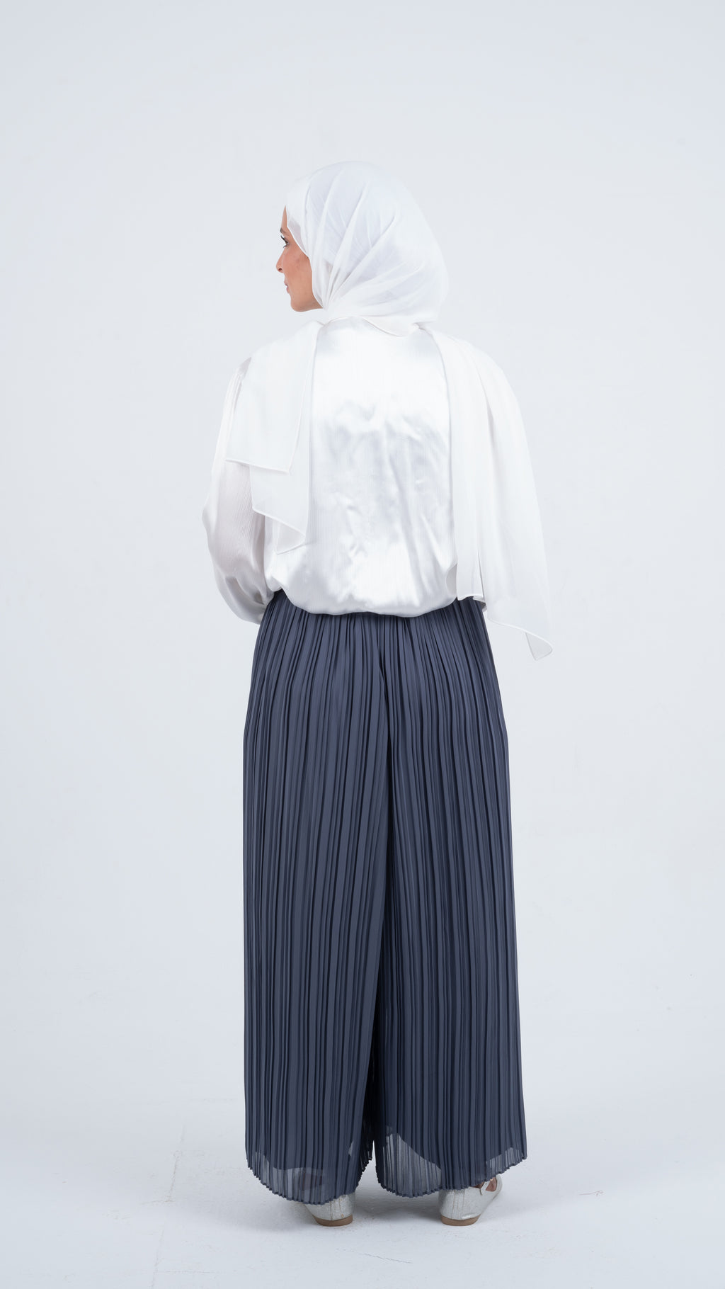 Grey Pleated Wide Pants
