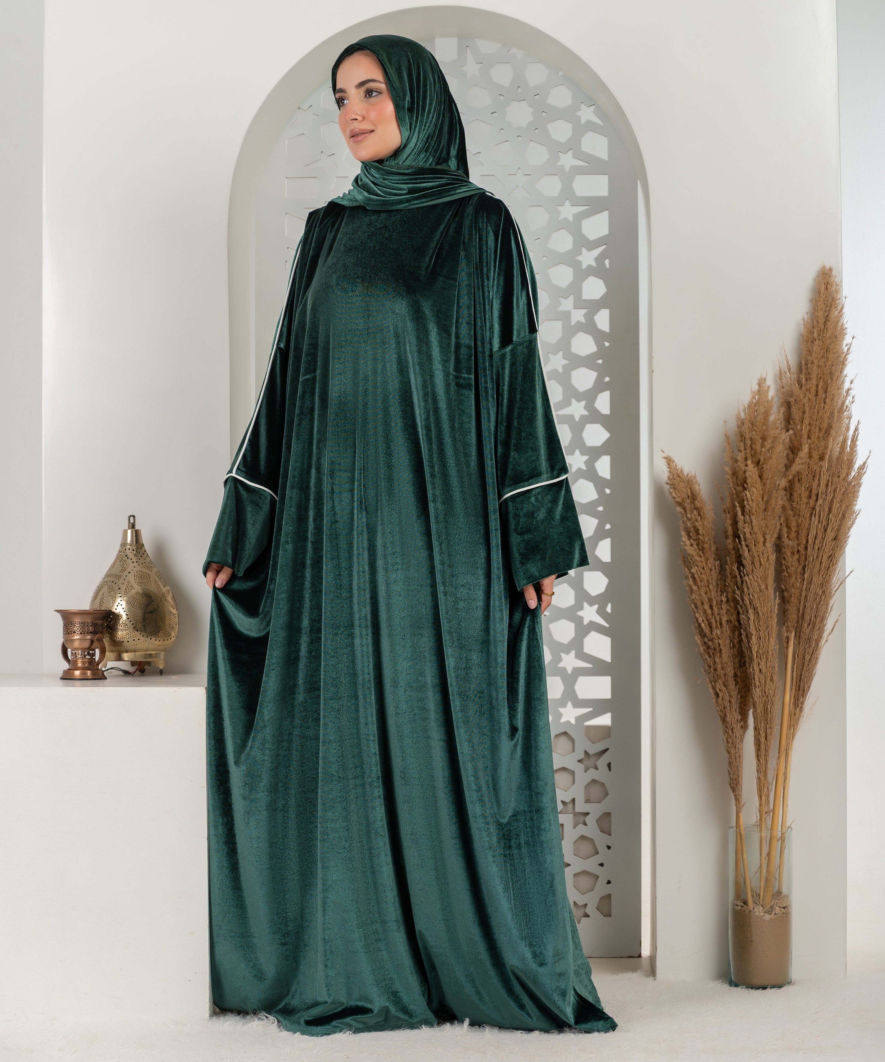 Luxury Green Velvet Isdal - اسدال قطيفة سادة