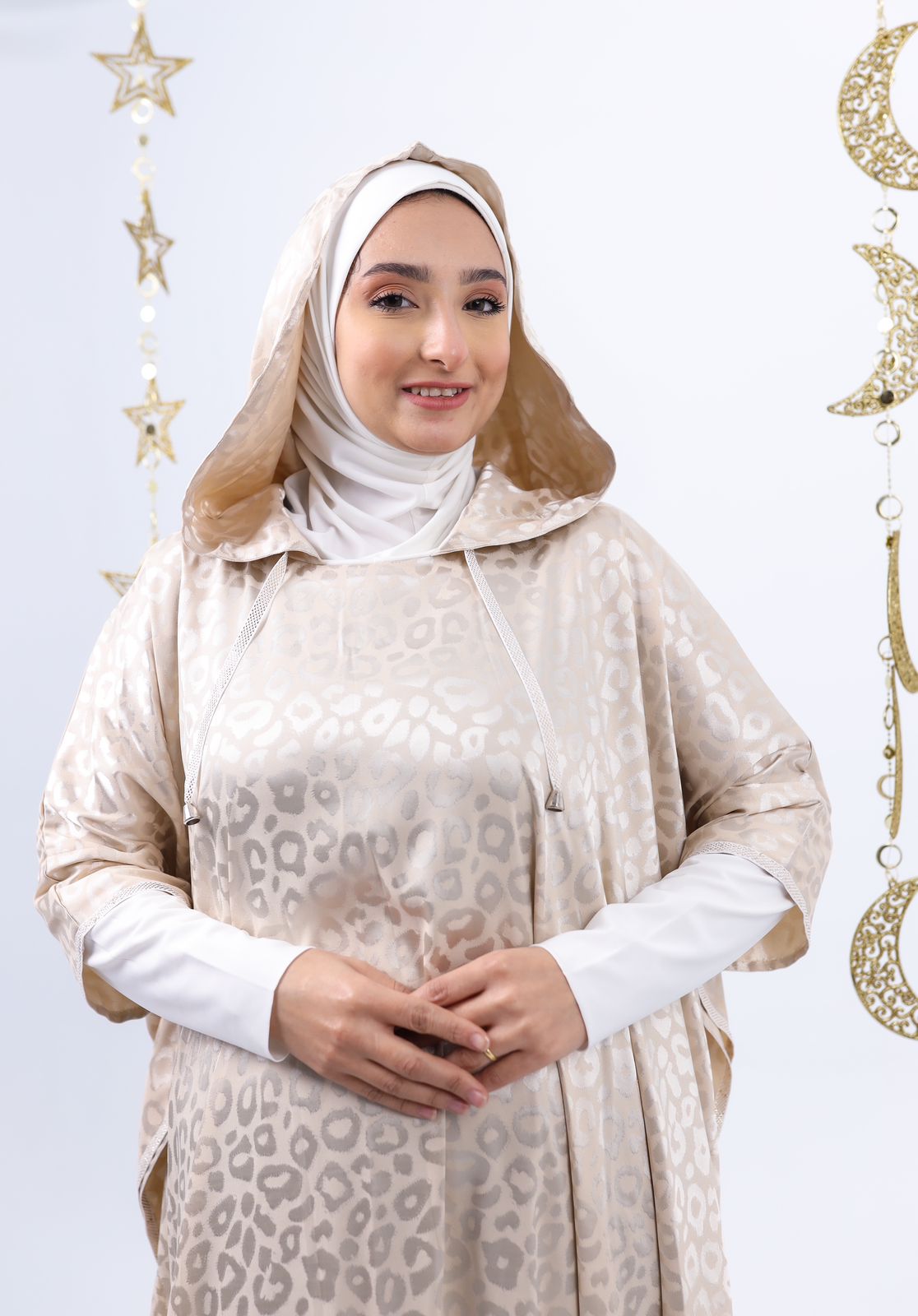 Beige Rose Panther Satin Isdal