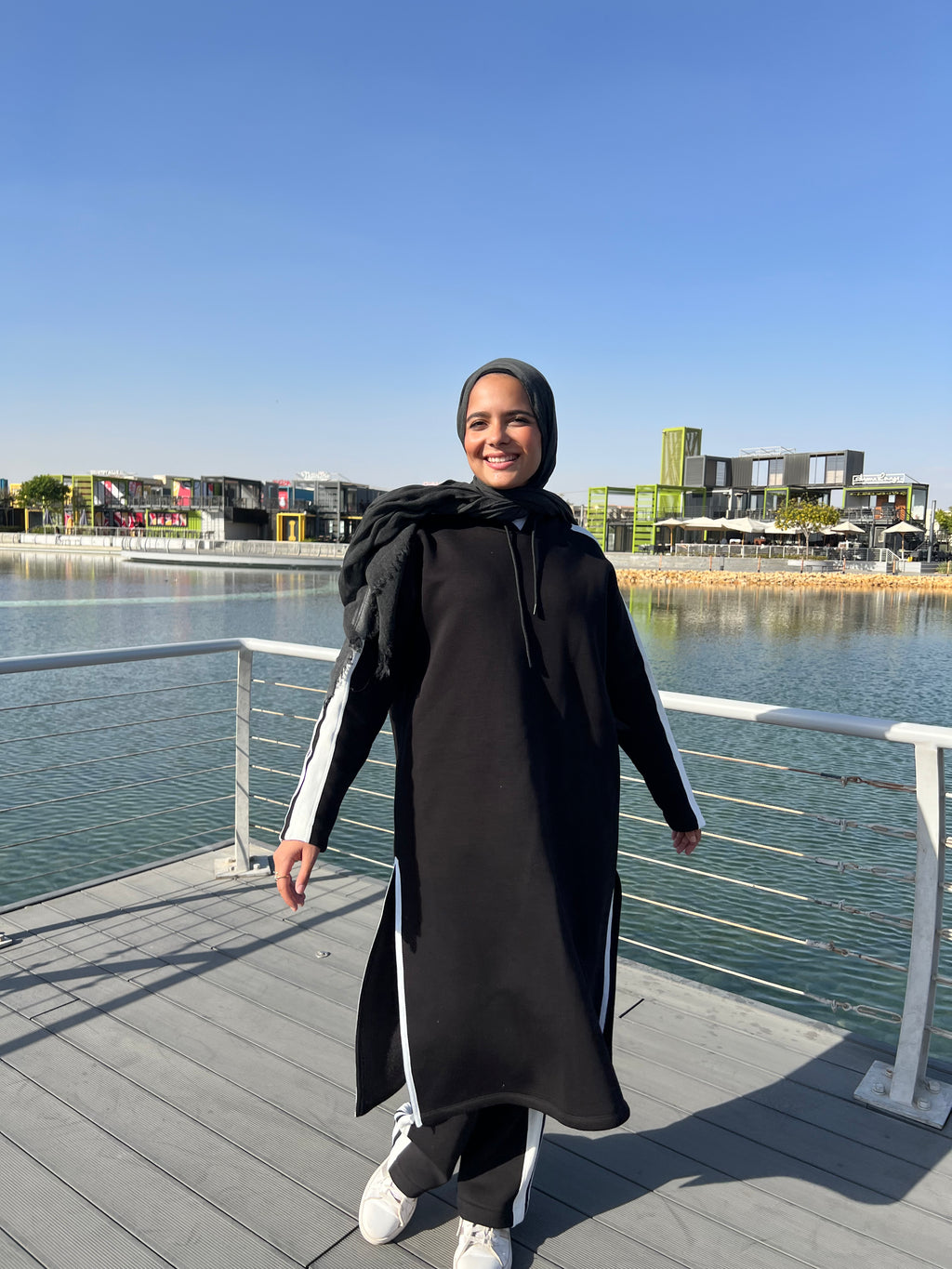 Modest Over Size Tracksuit - Black