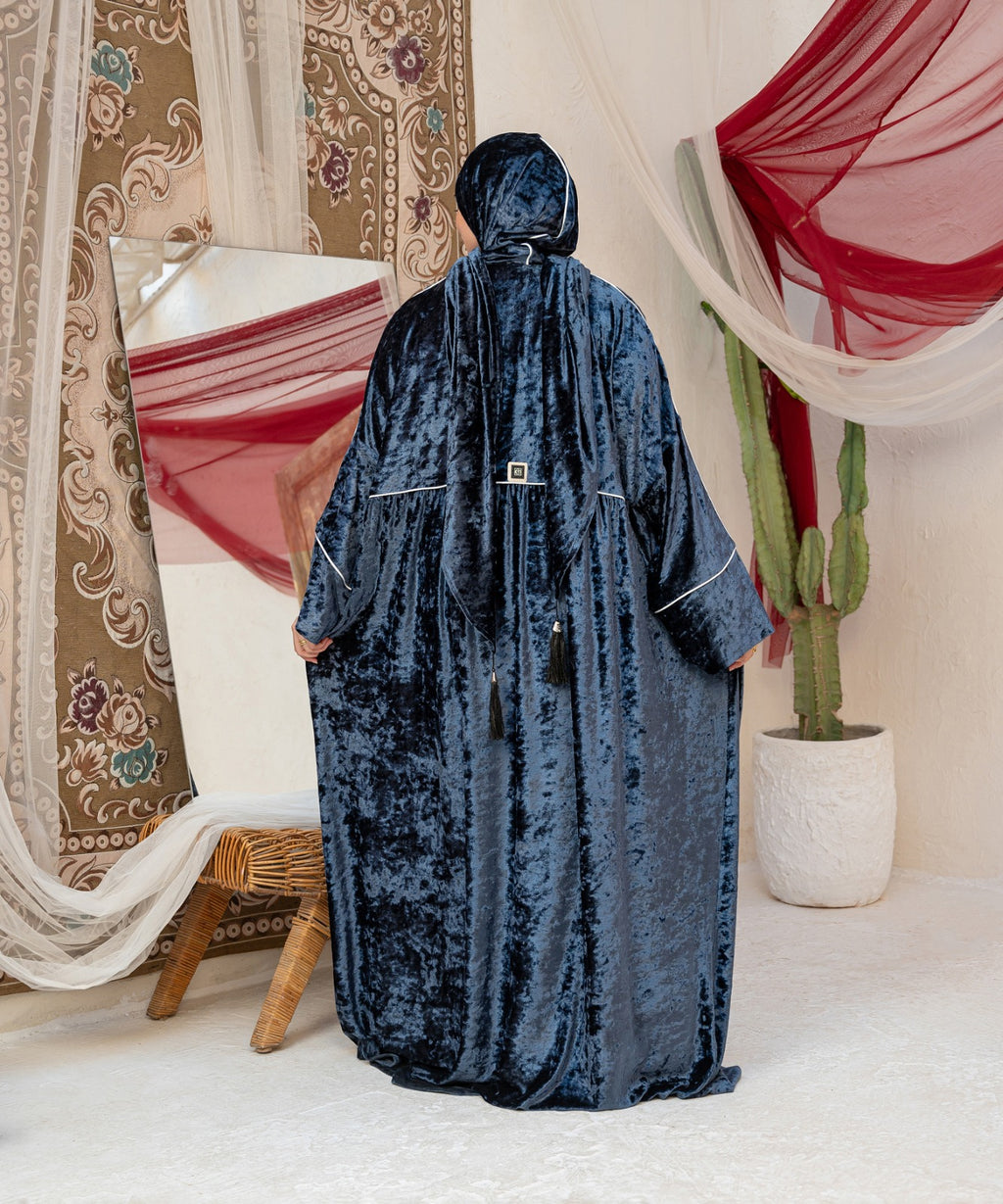 Iconic Velvet Isdal / Blue - اسدال قطيفة مميزة كحلي