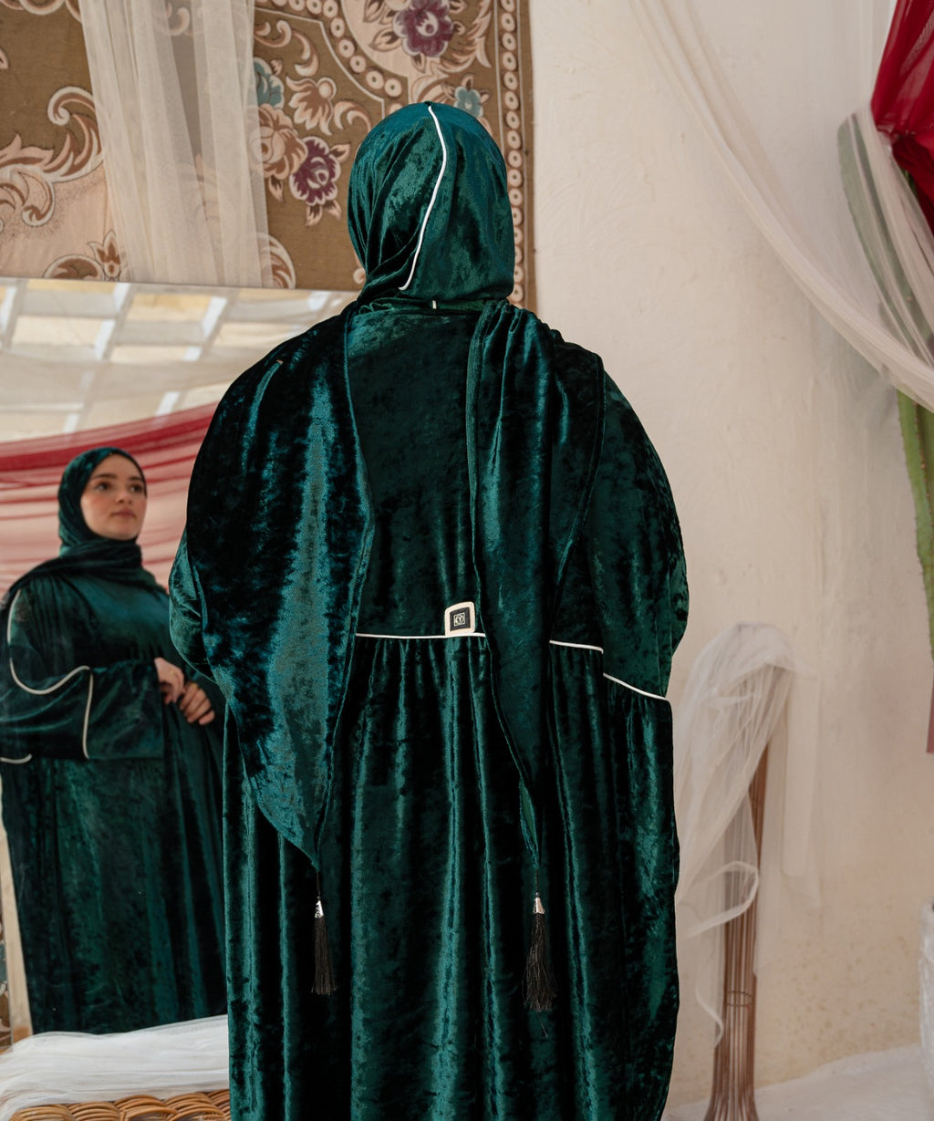 Iconic Velvet Isdal / Green - اسدال قطيفة مميزة اخضر